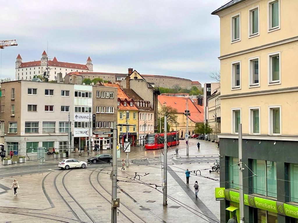 Shone Apartment Old Town 2 Bedroom Bratislava Luaran gambar
