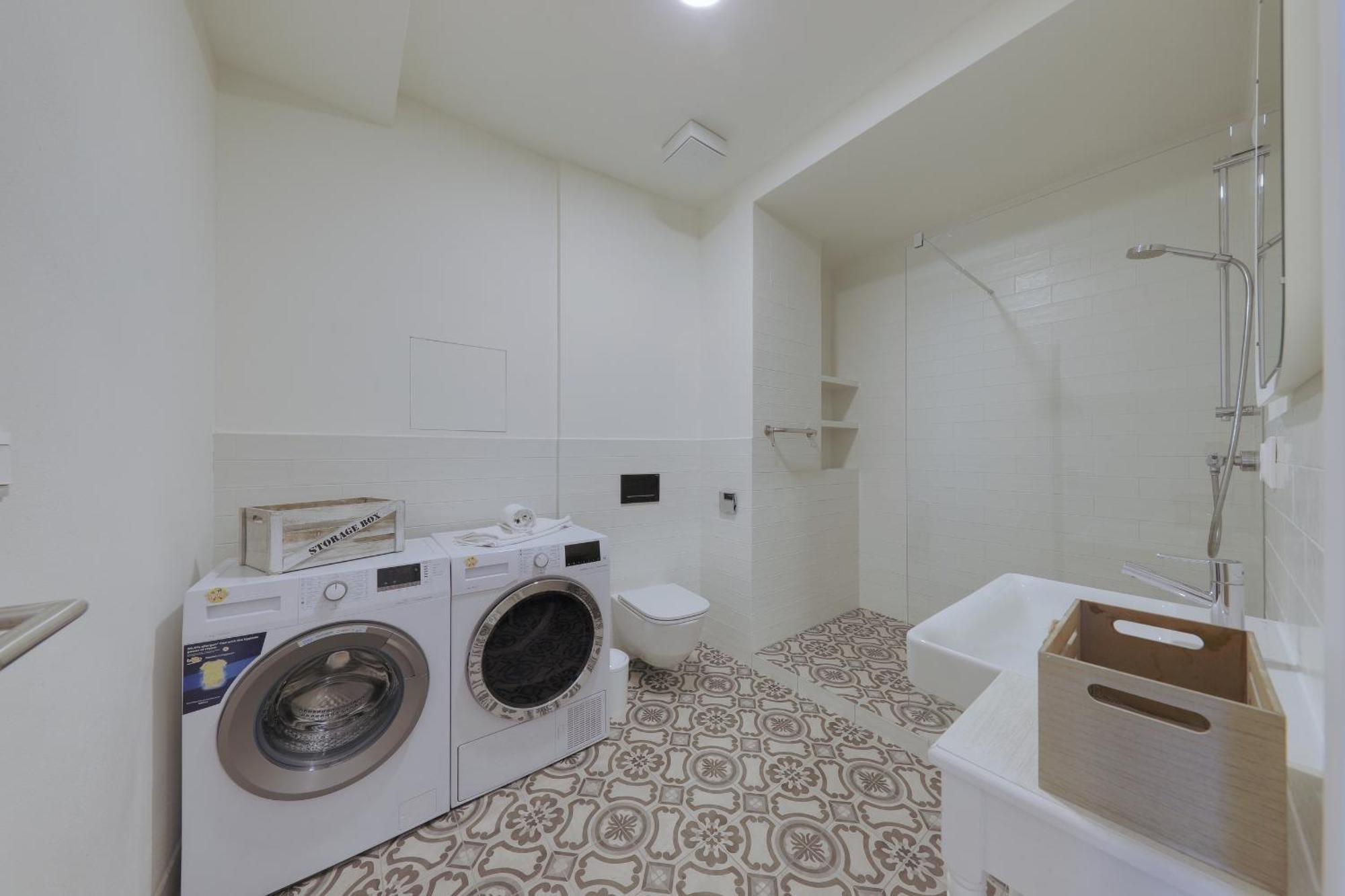 Shone Apartment Old Town 2 Bedroom Bratislava Luaran gambar