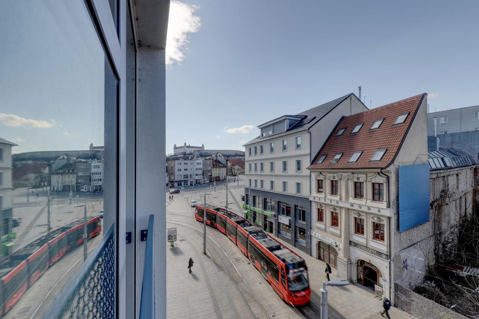 Shone Apartment Old Town 2 Bedroom Bratislava Luaran gambar